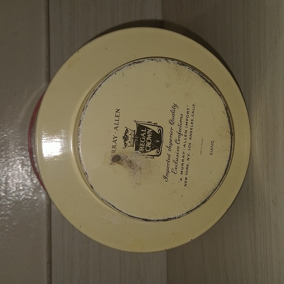 Vintage Murray Allen Import "Kiang" Regal Crown Candy Tin With Birds & Flowers - Picture 5 of 5